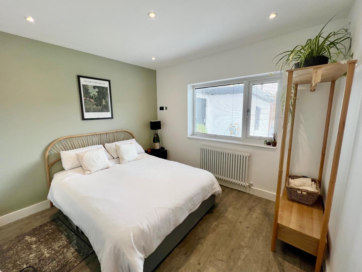 Seaview Drive, Ogmore-By-Sea, Vale of Glamorgan, CF32 0PB